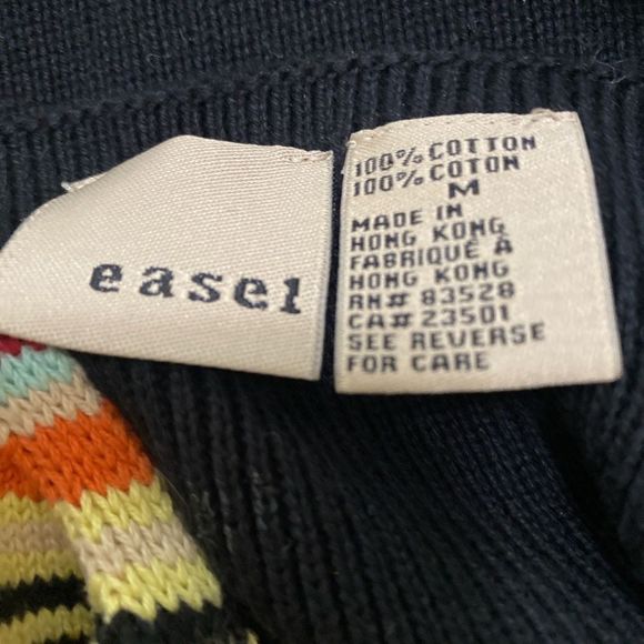 Vintage Easel Crochet Top - Picture 4 of 5